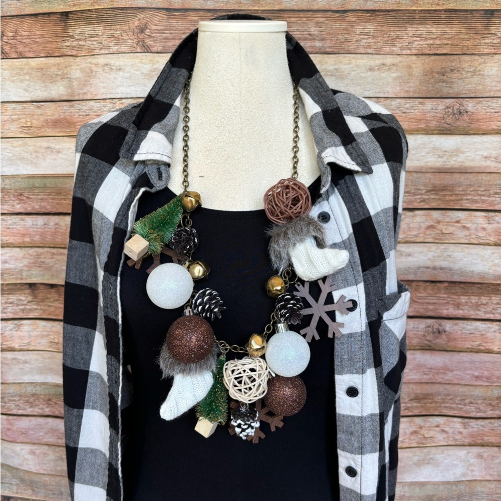 Woodlands Necklace Lightweight and Fun For all Winter Long